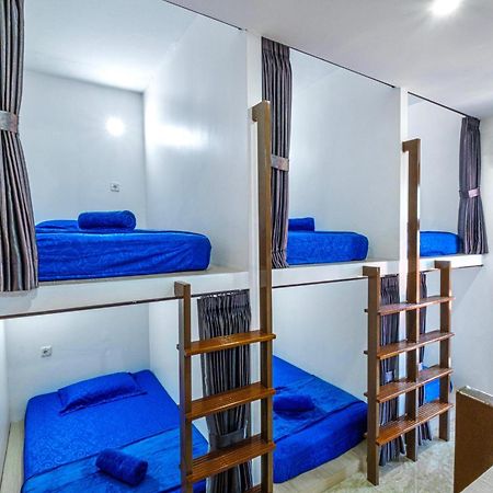 Sleep Slept Dormitory Canggu Exterior foto